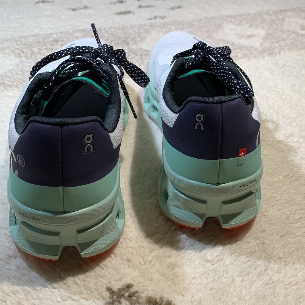 On Cloudmonster Shoes - Picture 7 of 8